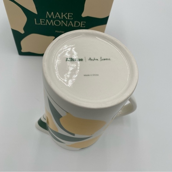 Make Lemon Pitcher Printed Water Vase Handle All True Fruit Cute Summer (NWT) - Picture 3 of 5